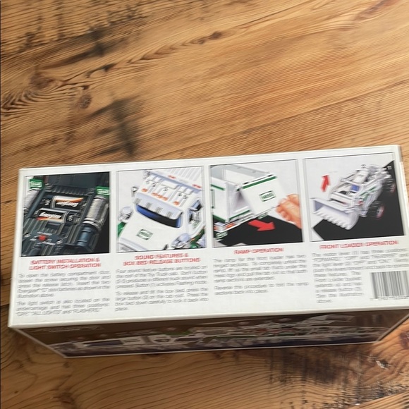 2008 Green and White Hess Toy Truck and Front Loader with Display Box - Picture 3 of 5